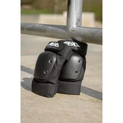 REKD Skateboard Skate Scooter BMX Ramp Elbow Pads - Black 13 REKD Skateboard Skate Scooter BMX Ramp Elbow Pads - Black -Skate Warehouse 588cd59c 7f6b 4c50 a028 3f2b638d67cc