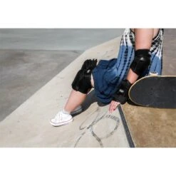 REKD Heavy Duty Skateboard Skate Scooter BMX Triple Pad Set - Black -Skate Warehouse 68d7a41c 48a3 4409 be42 2d368dde7ab8