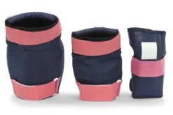 REKD Heavy Duty Triple Pad Set-Knee/Elbow/Wrist - Blue/Pink 8 REKD Heavy Duty Triple Pad Set-Knee/Elbow/Wrist - Blue/Pink -Skate Warehouse 81cf4846 9275 48d8 91d1 09ccb03e898f