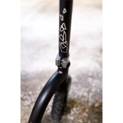 Frenzy 230mm Pneumatic Recreational Scooter - Black -Skate Warehouse c1dc7295 7b08 408f 916f dbdaec4447e5