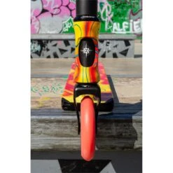 Slamm Mischief V6 Stunt Scooter - Geo -Skate Warehouse ef4f463c d88b 456f b97e 1e5e25250bdf