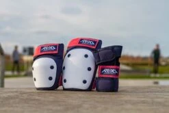 REKD Heavy Duty Skateboard Skate Scooter BMX Triple Pad Set - Blue / Pink 16 REKD Heavy Duty Skateboard Skate Scooter BMX Triple Pad Set - Blue / Pink -Skate Warehouse f8f2282f 0200 4622 8c2d 5aed4adf8c4b